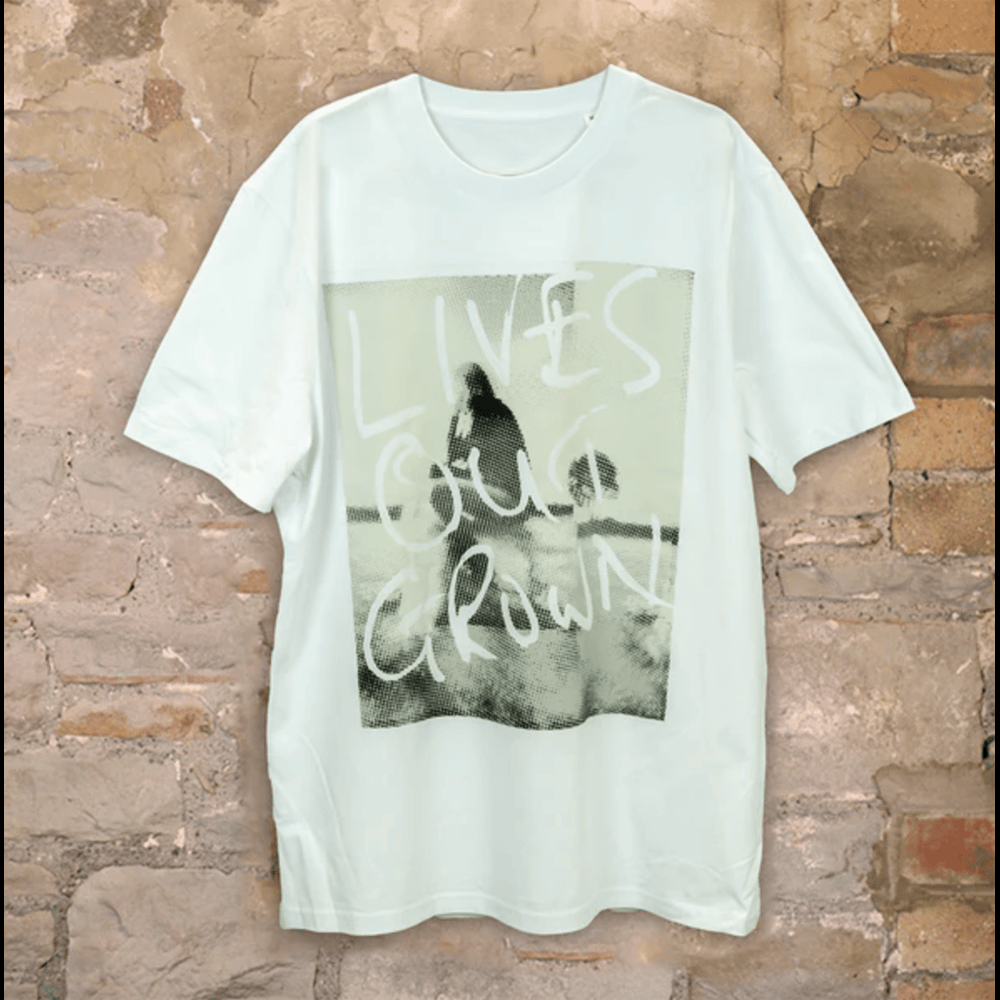 FLOATING ON A MOMENT - Black T-shirt